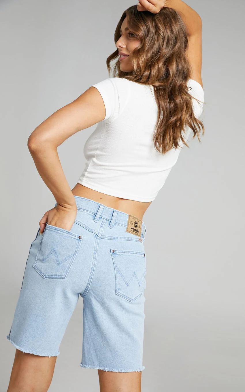 Wrangler - FRANCES DENIM SHORT in Ecology Blues - greatdealsin
